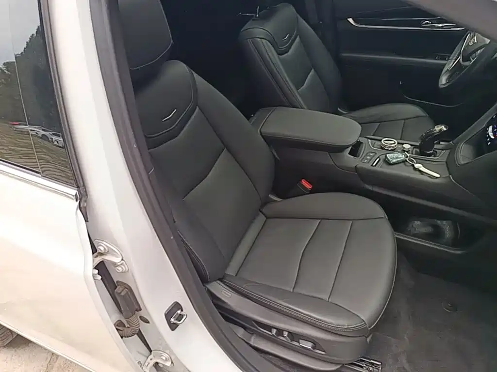 Cadillac XT5 2020 — фото 25