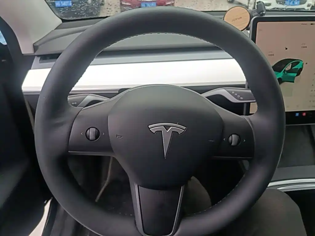 Tesla Model Y 2022 — фото 11