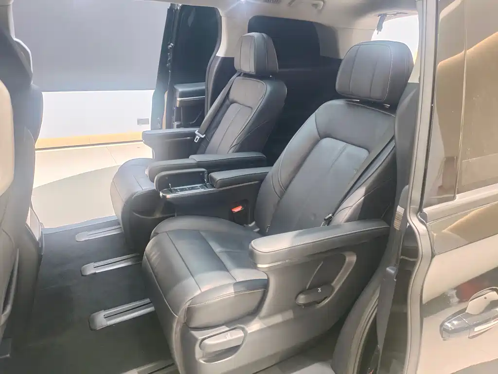 GAC Motor Trumpchi M8 2022 — фото 11