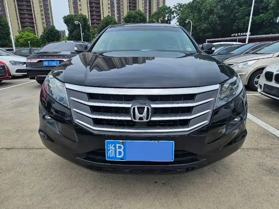 Honda Crosstour 2013 — фото 2