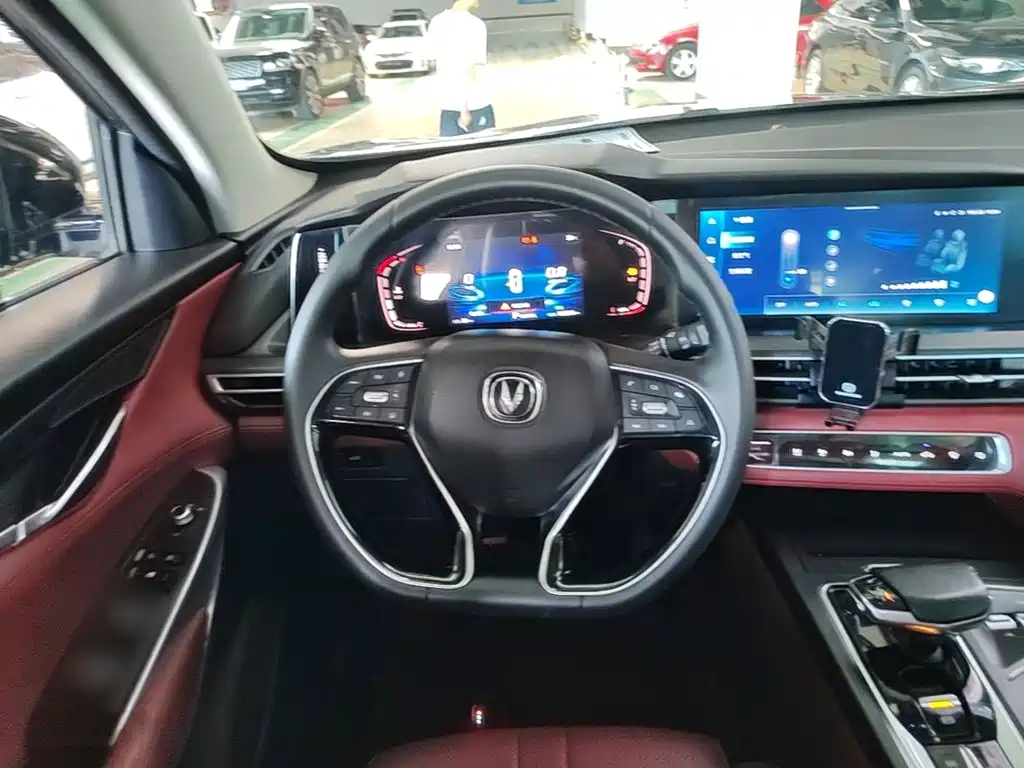 Changan CS75PLUS 2020 — фото 11