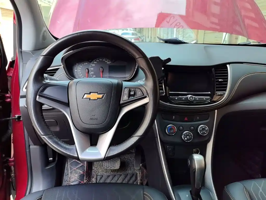 Chevrolet Trax 2017 — фото 10