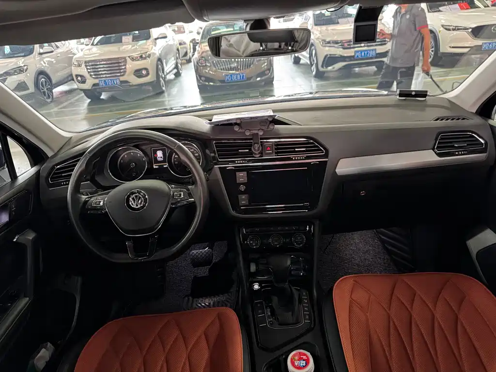 Volkswagen Tiguan L 2019 — фото 10