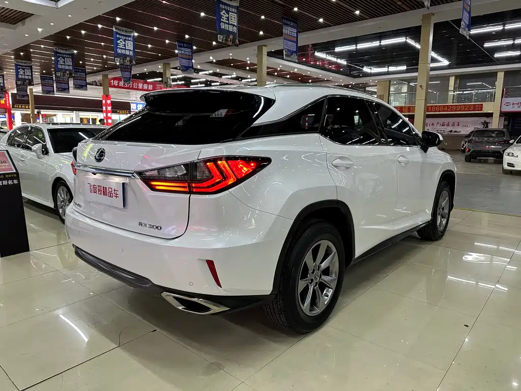 Lexus RX 2018 — фото 7