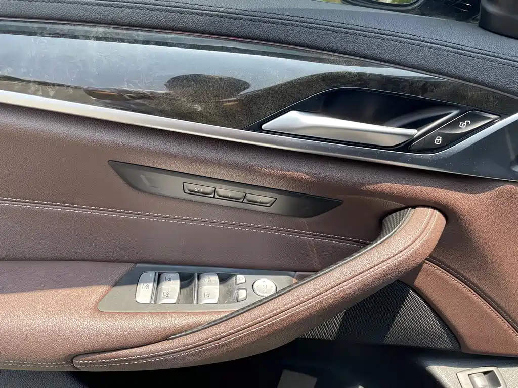 BMW 5 Series 2019