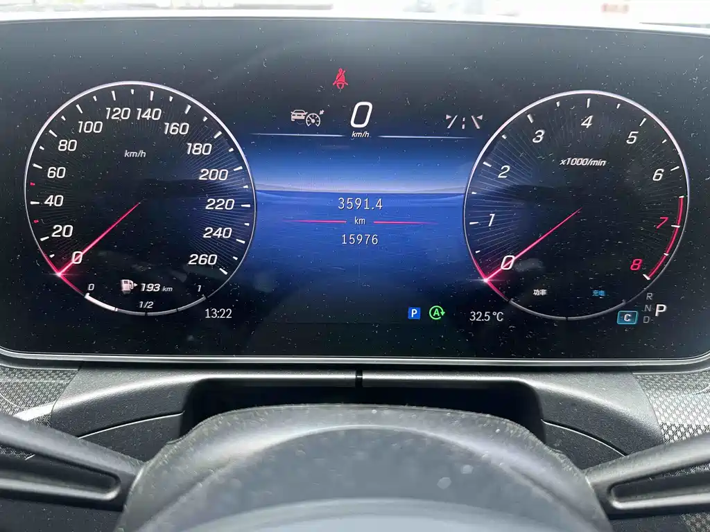 Mercedes-Benz C-Class 2023 — фото 4