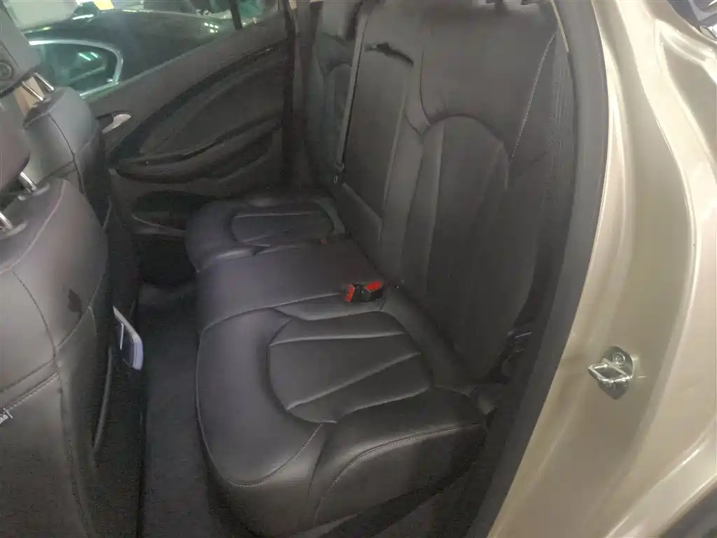 Buick Envision Plus 2016 — фото 17