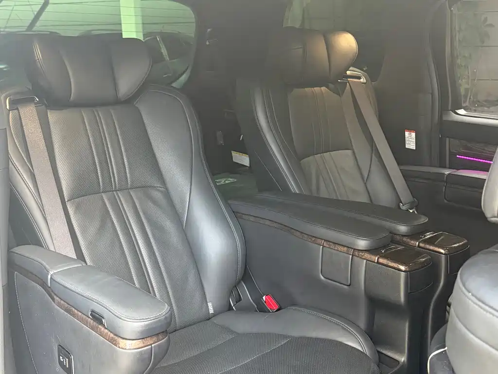 Toyota Alphard 2021 — фото 9