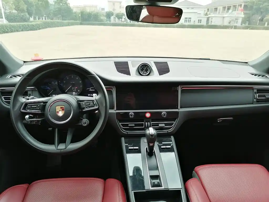 Porsche Macan 2023 — фото 12