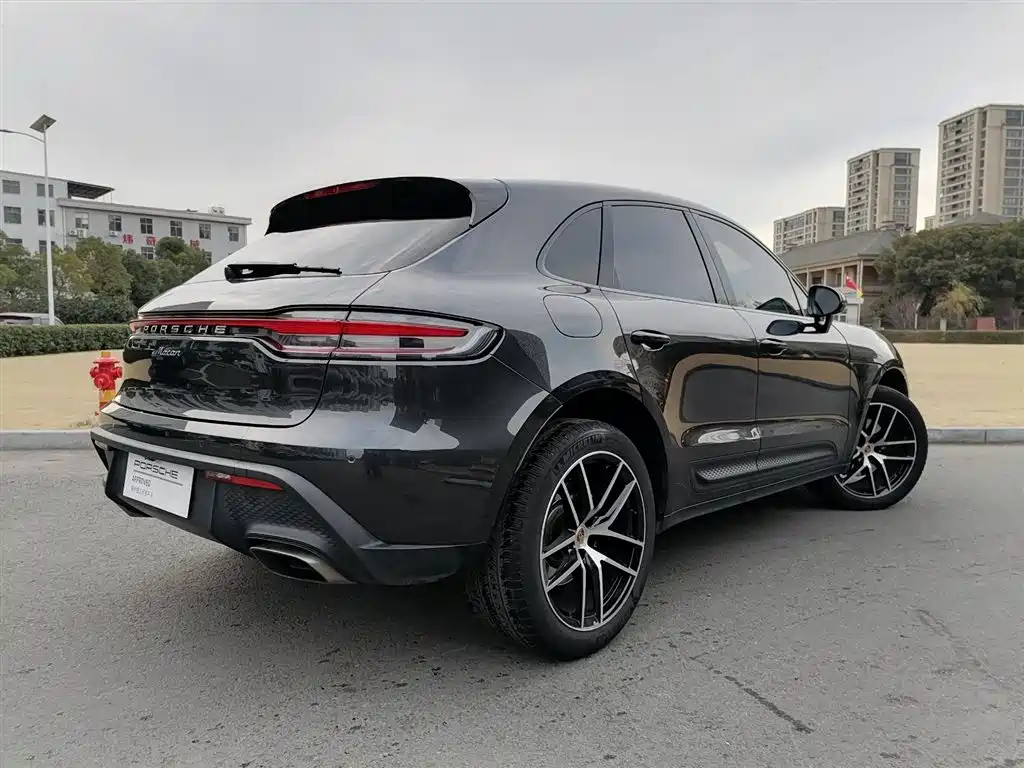 Porsche Macan 2023 — фото 13