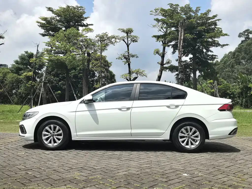 Volkswagen Bora 2024