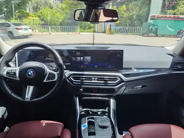 BMW i3 2023