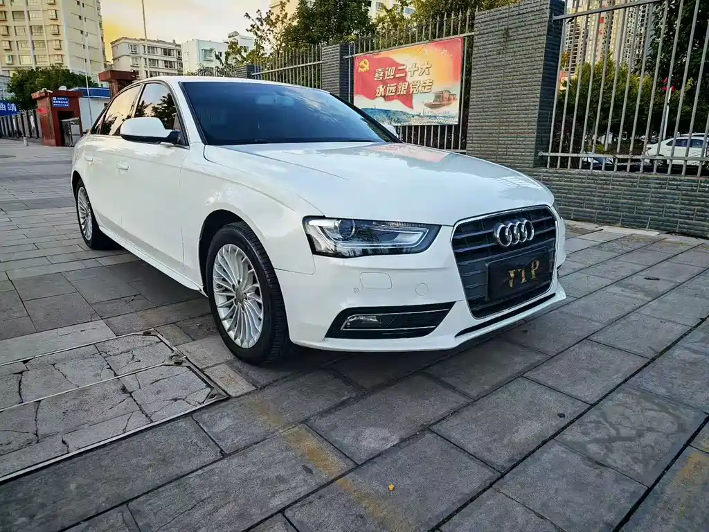 Audi A4L 2014