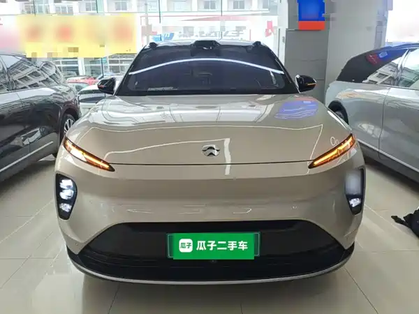 NIO ES8 2023
