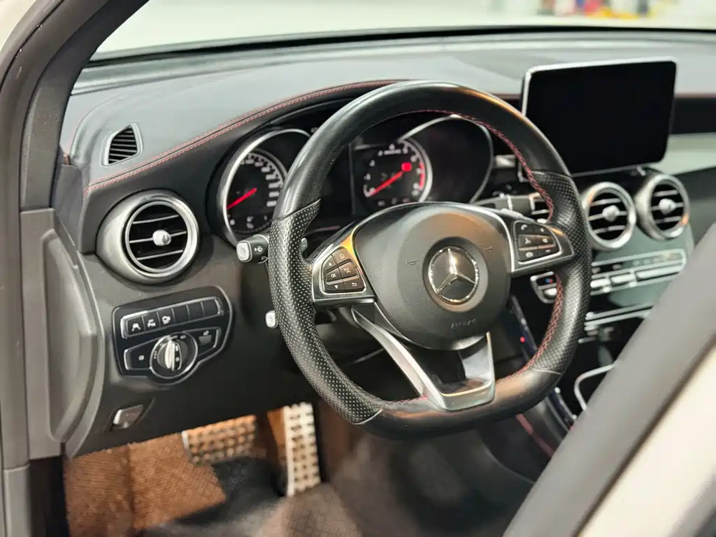 Mercedes-Benz GLC AMG 2017 — фото 6
