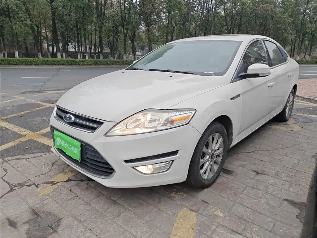Ford Mondeo 2015 — фото 1