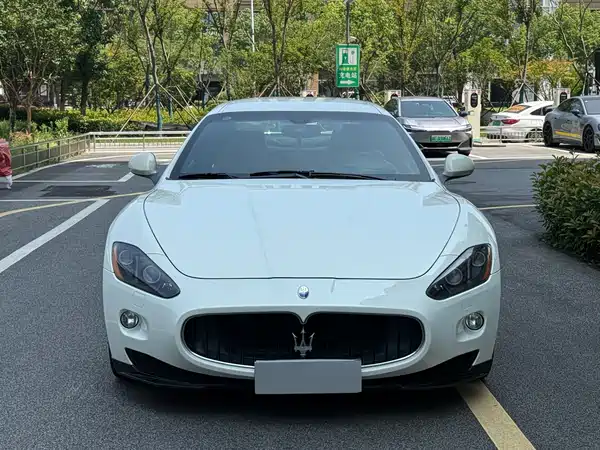 Maserati Granturismo 2011