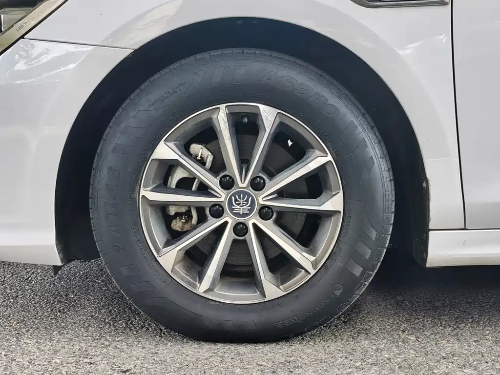 BYD Qin PLUS 2023 — фото 10