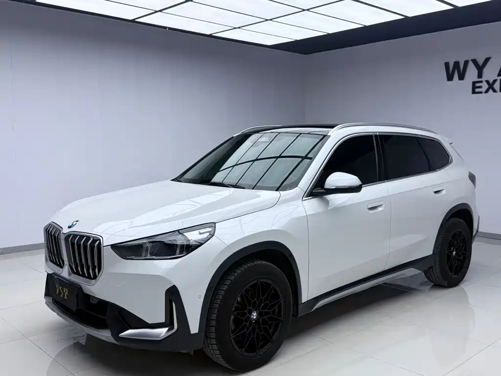 BMW X1 2024 — фото 1