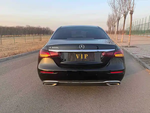 Mercedes-Benz E-Class 2022