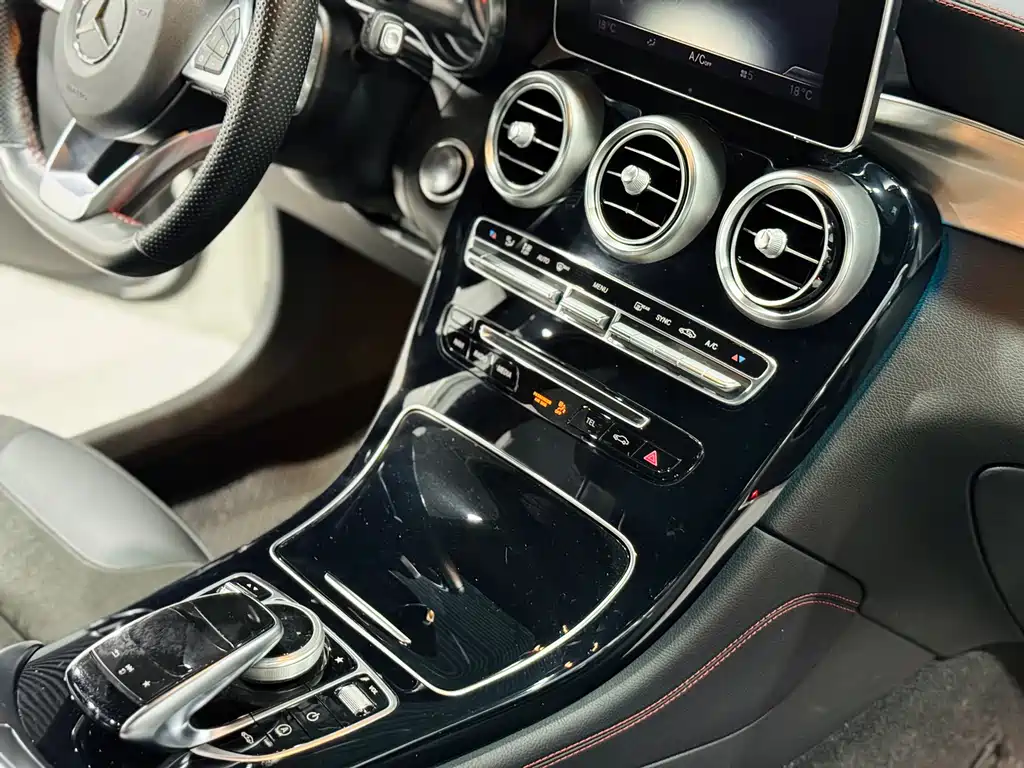 Mercedes-Benz GLC AMG 2017 — фото 15