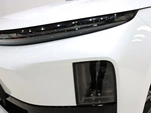 Li Auto L6 2024