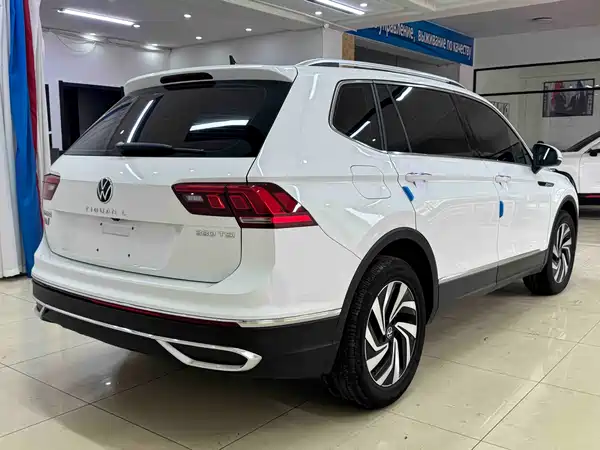 Volkswagen Tiguan L 2023