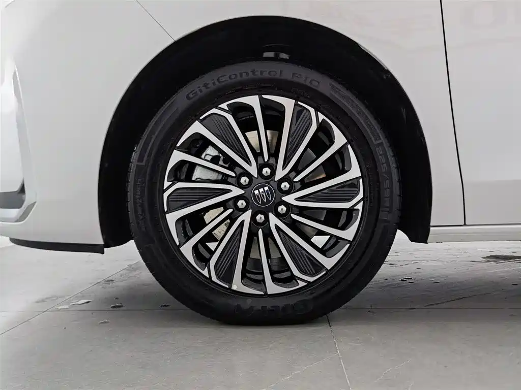 Buick GL8 Hybrid 2025 — фото 17