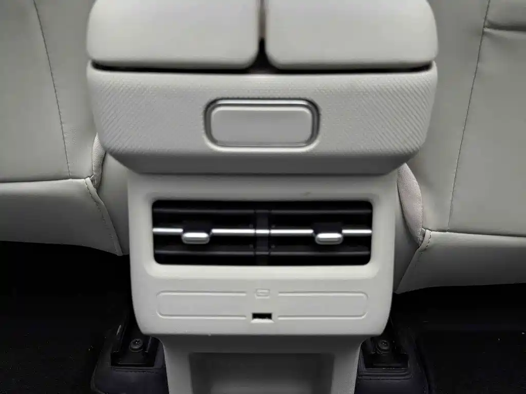 Toyota bZ3X 2025 — фото 21