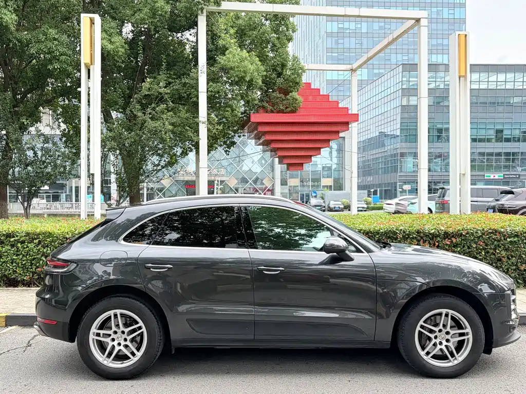 Porsche Macan 2020 — фото 4