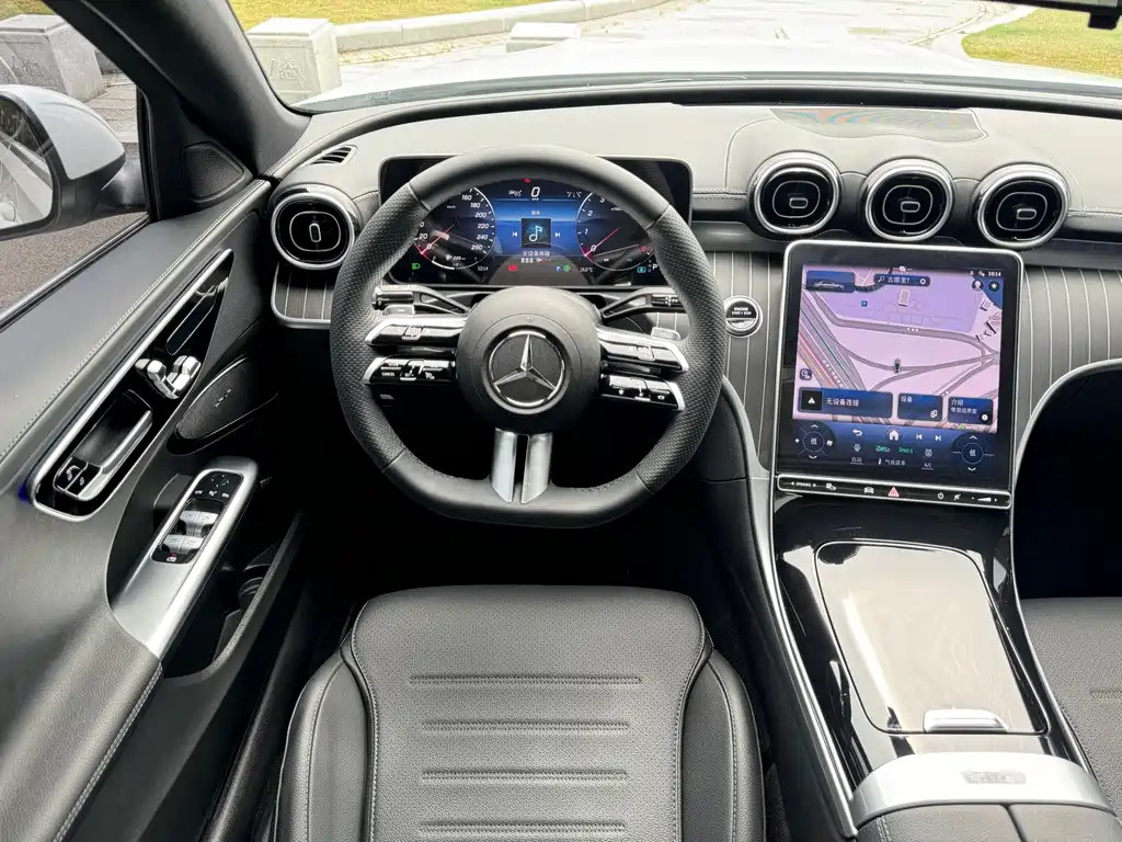 Mercedes-Benz C-Class 2023 — фото 8