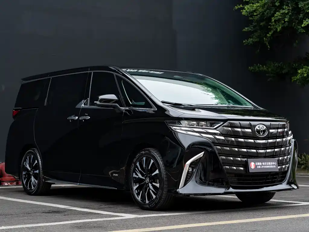 Toyota Alphard 2024 — фото 3