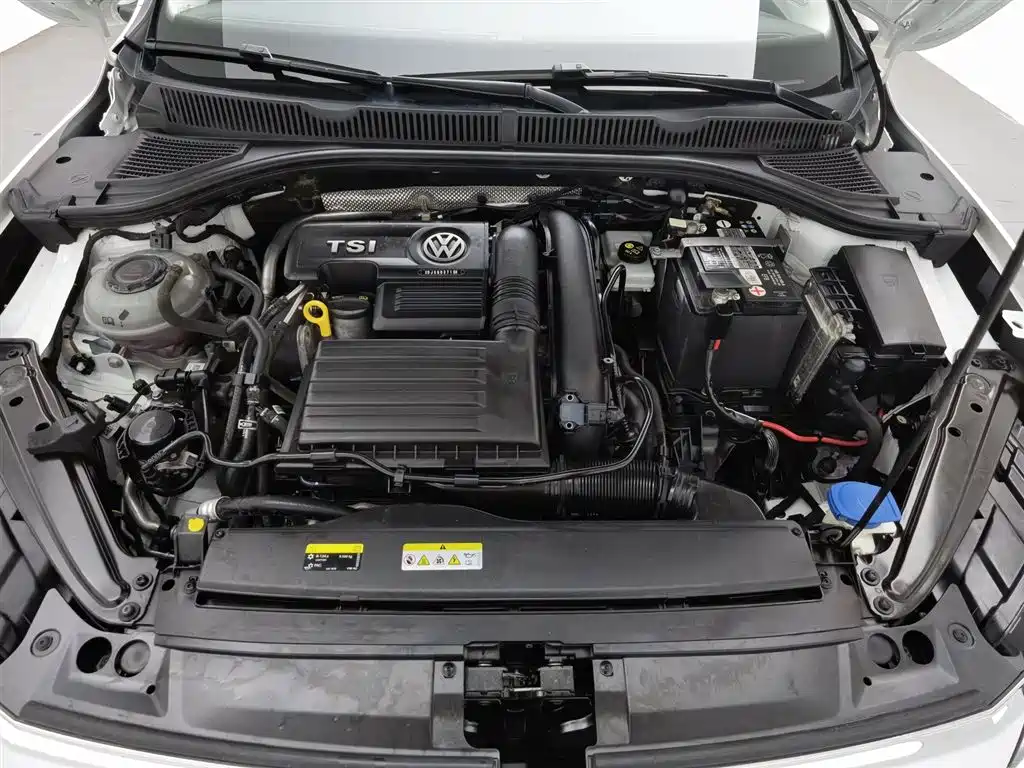 Volkswagen Sagitar 2021