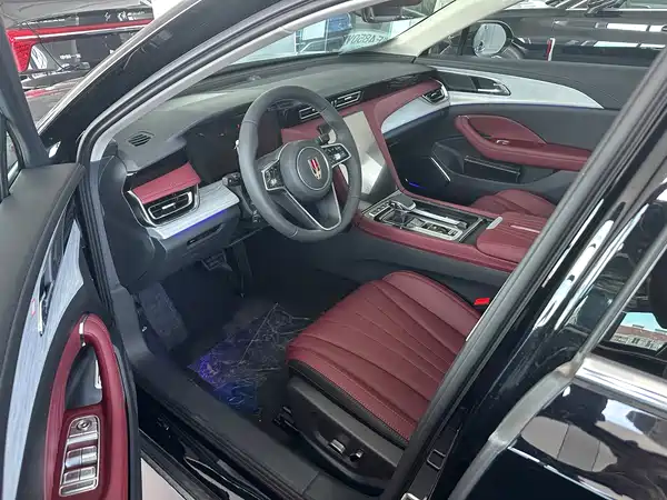 Hongqi H5 2025