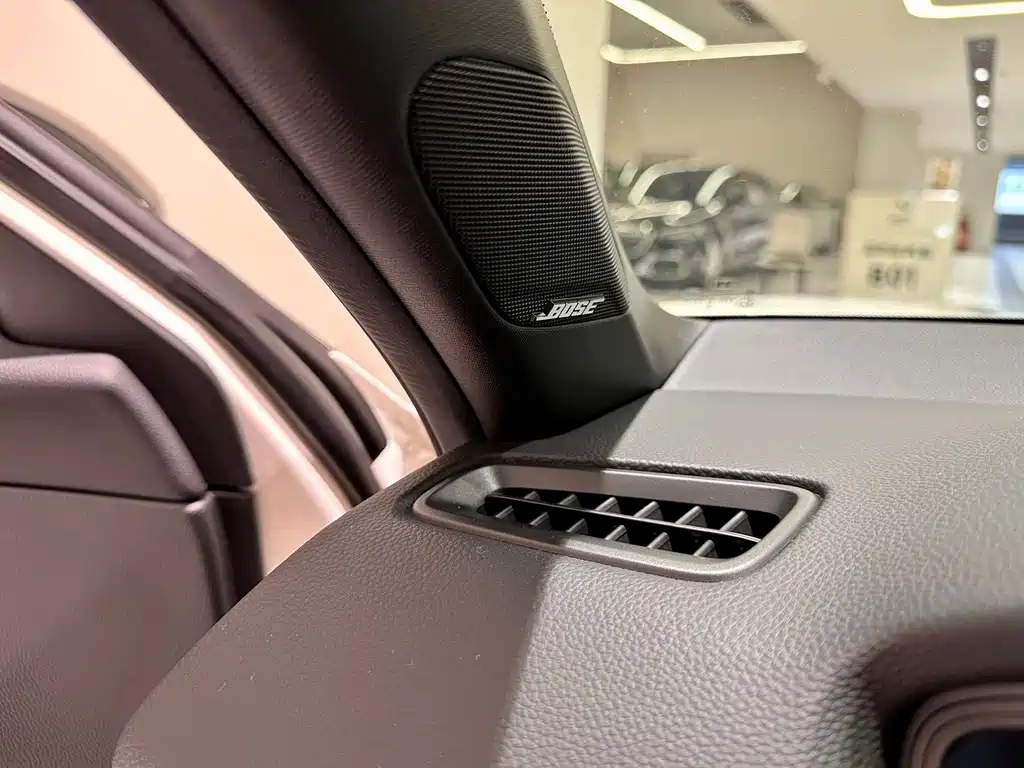 Honda Civic 2025 — фото 11