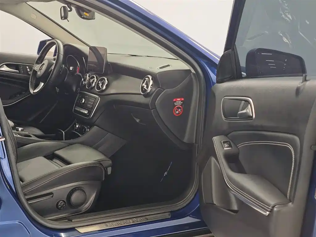Mercedes-Benz GLA 2018 — фото 20