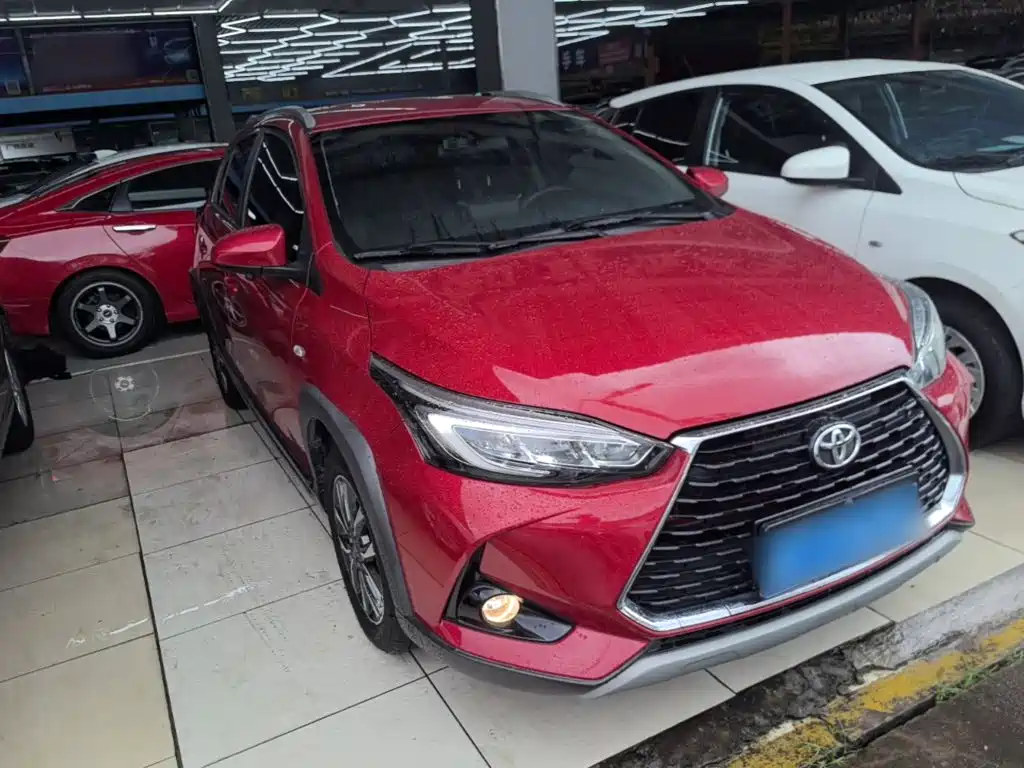 Toyota Yaris L 2023