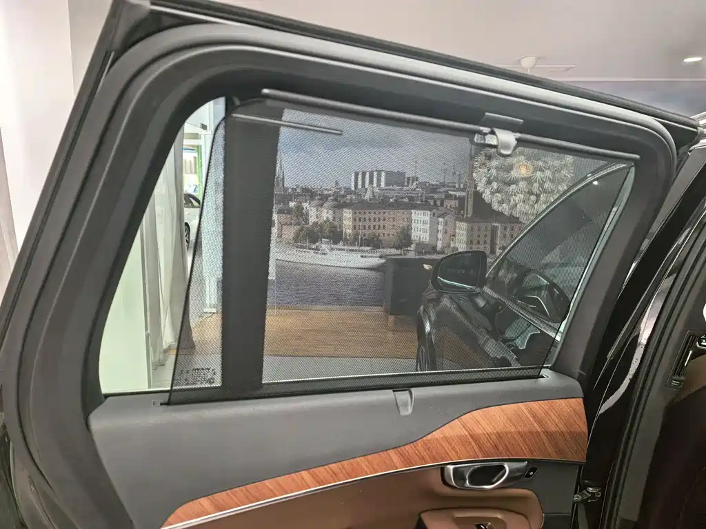 Volvo XC90 2024 — фото 15