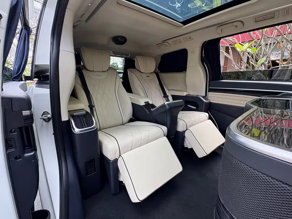 GAC Motor Trumpchi M8 2022 — фото 12