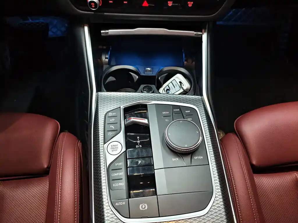 BMW 3 Series 2023 — фото 13