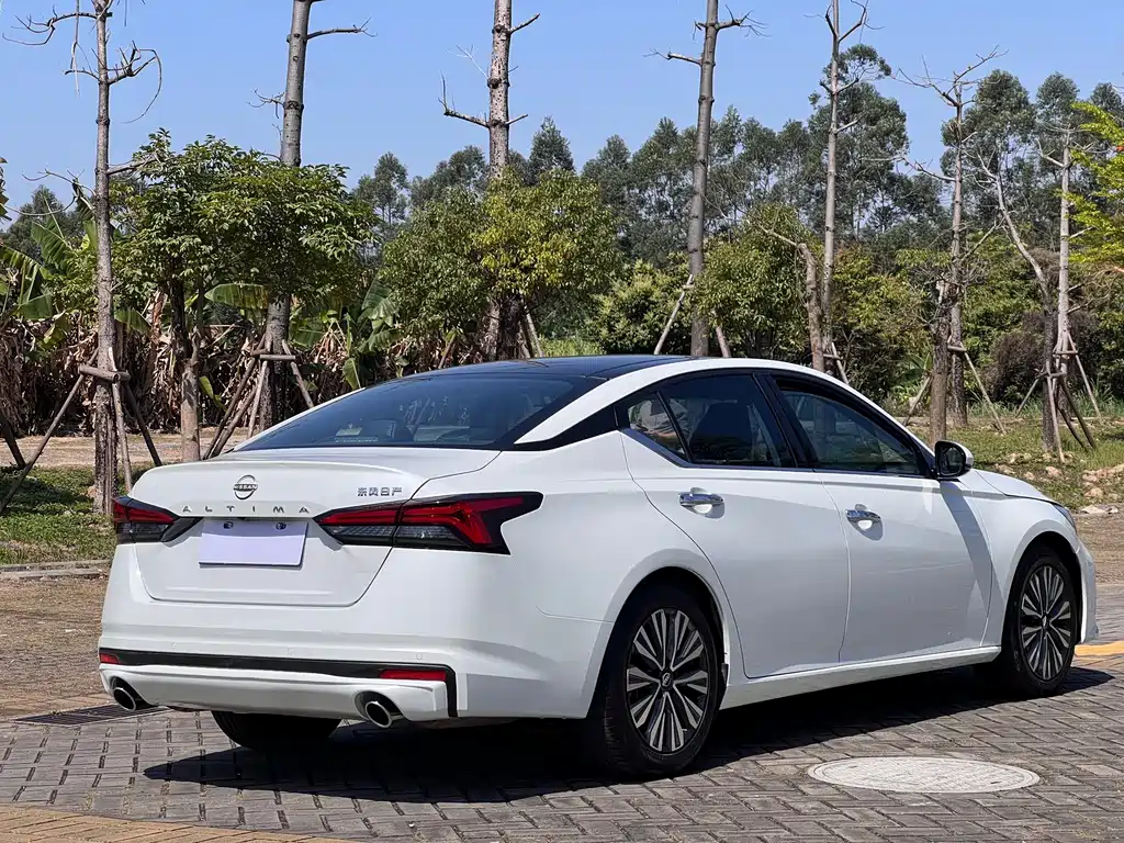 Nissan Teana 2023 — фото 13
