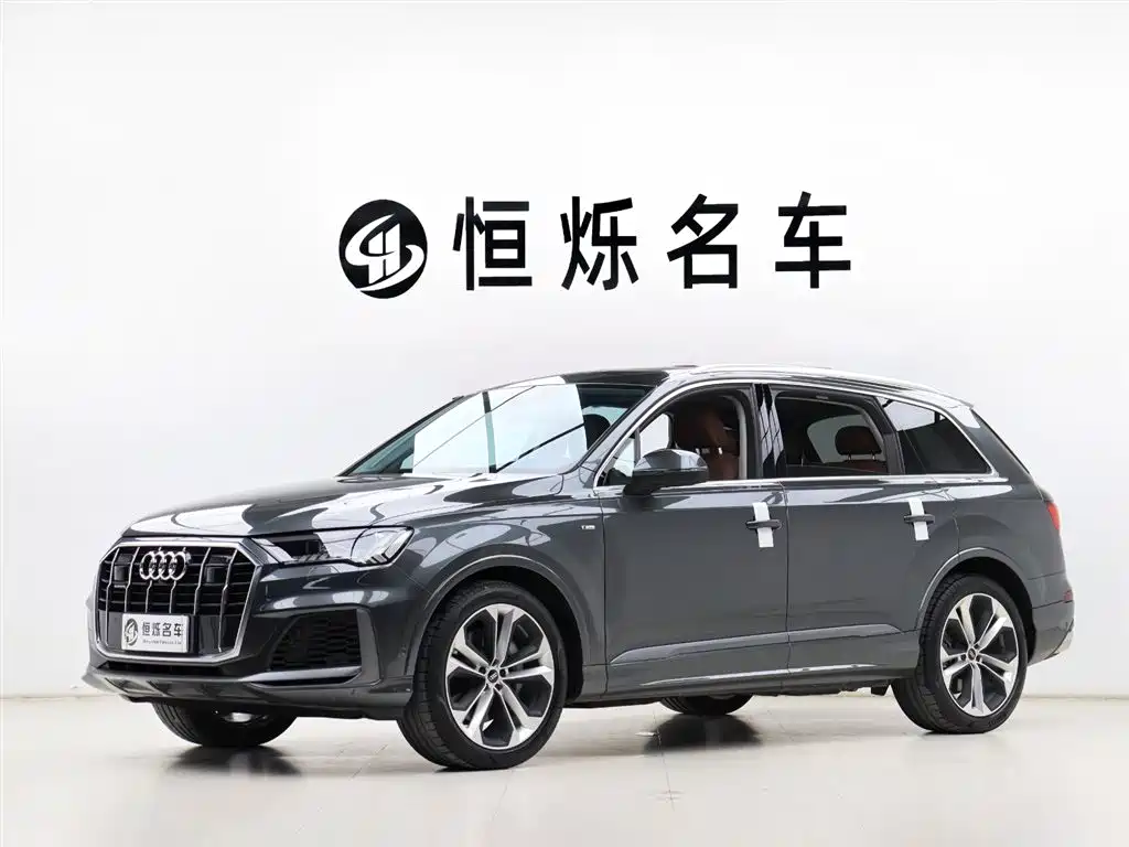 Audi Q7 2021 — фото 1