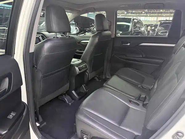 Toyota Highlander 2015