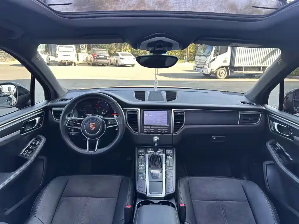 Porsche Macan 2015 — фото 8
