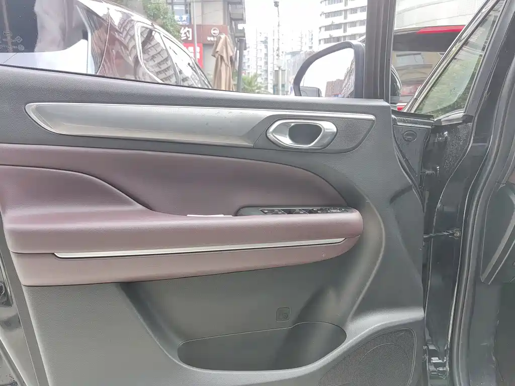 GAC Motor Trumpchi M6 2021 — фото 13