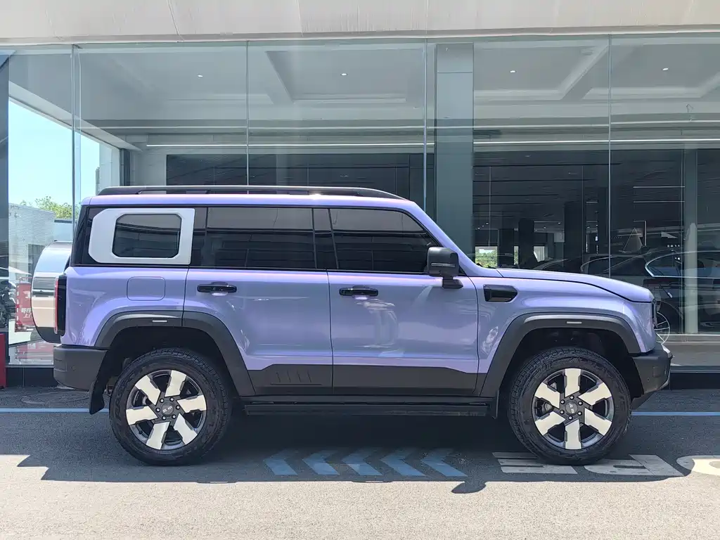 BAIC BJ40 Extended Range 2025 — фото 2