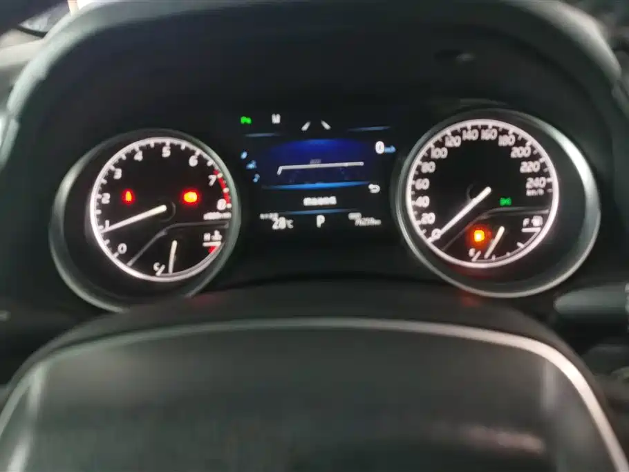 Toyota Camry 2018 — фото 14