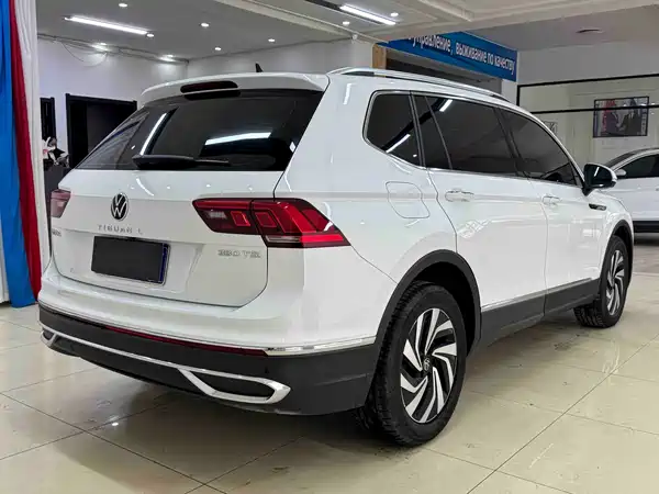 Volkswagen Tiguan L 2023