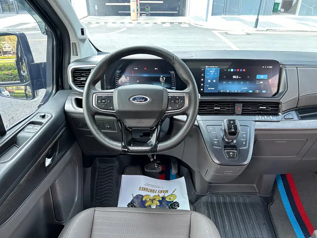 Ford Tourneo 2024 — фото 17