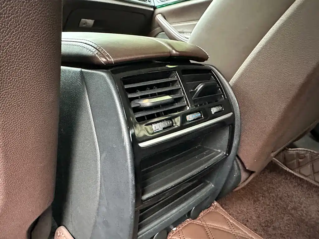 BMW 5 Series New Energy 2018 — фото 17